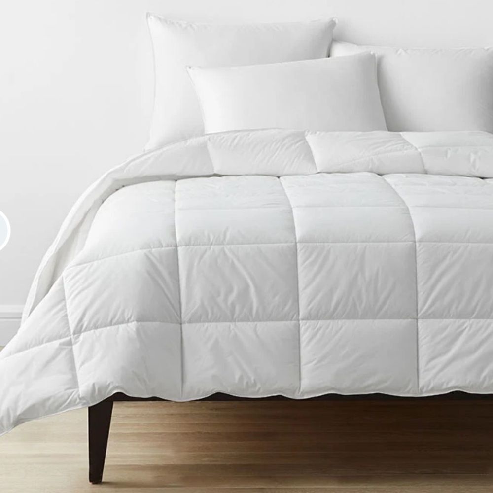 The Company Store Company Classic Down Alt Comforter, White Full Size. New!